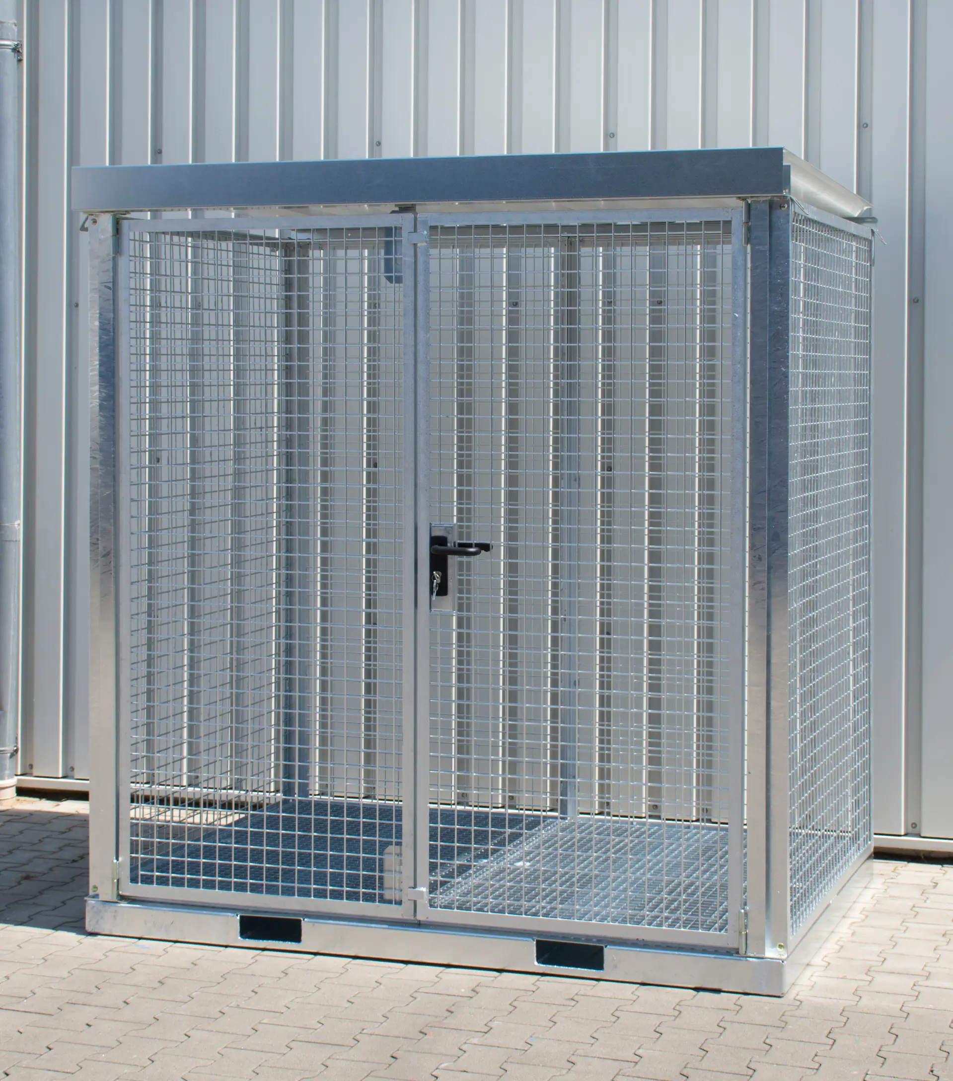 Gasflaschen-Container GFC-E/G M2, feuerverzinkt von BAUER Südlohn