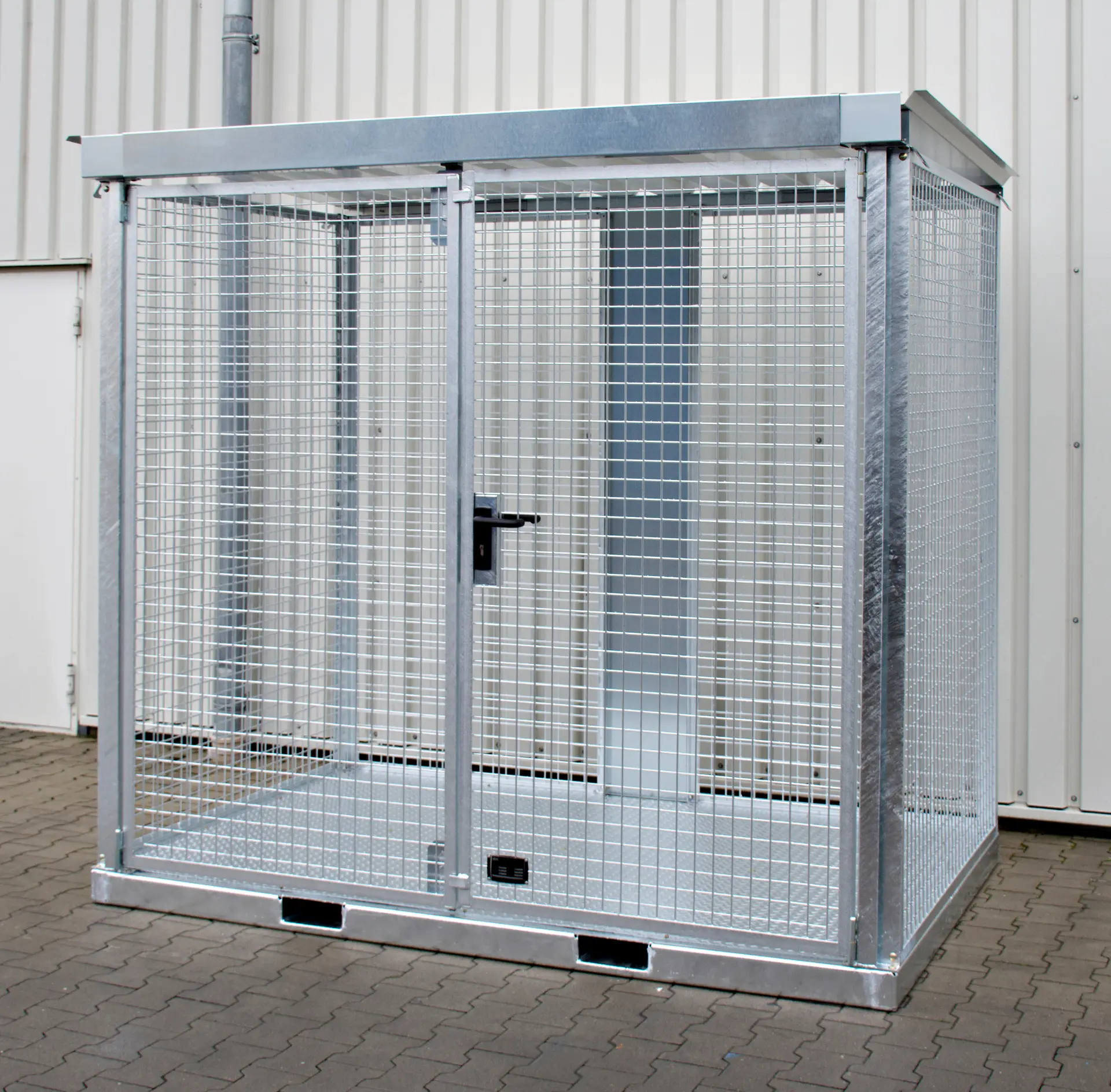 Gasflaschen-Container GFC-E/T M3, feuerverzinkt von BAUER Südlohn