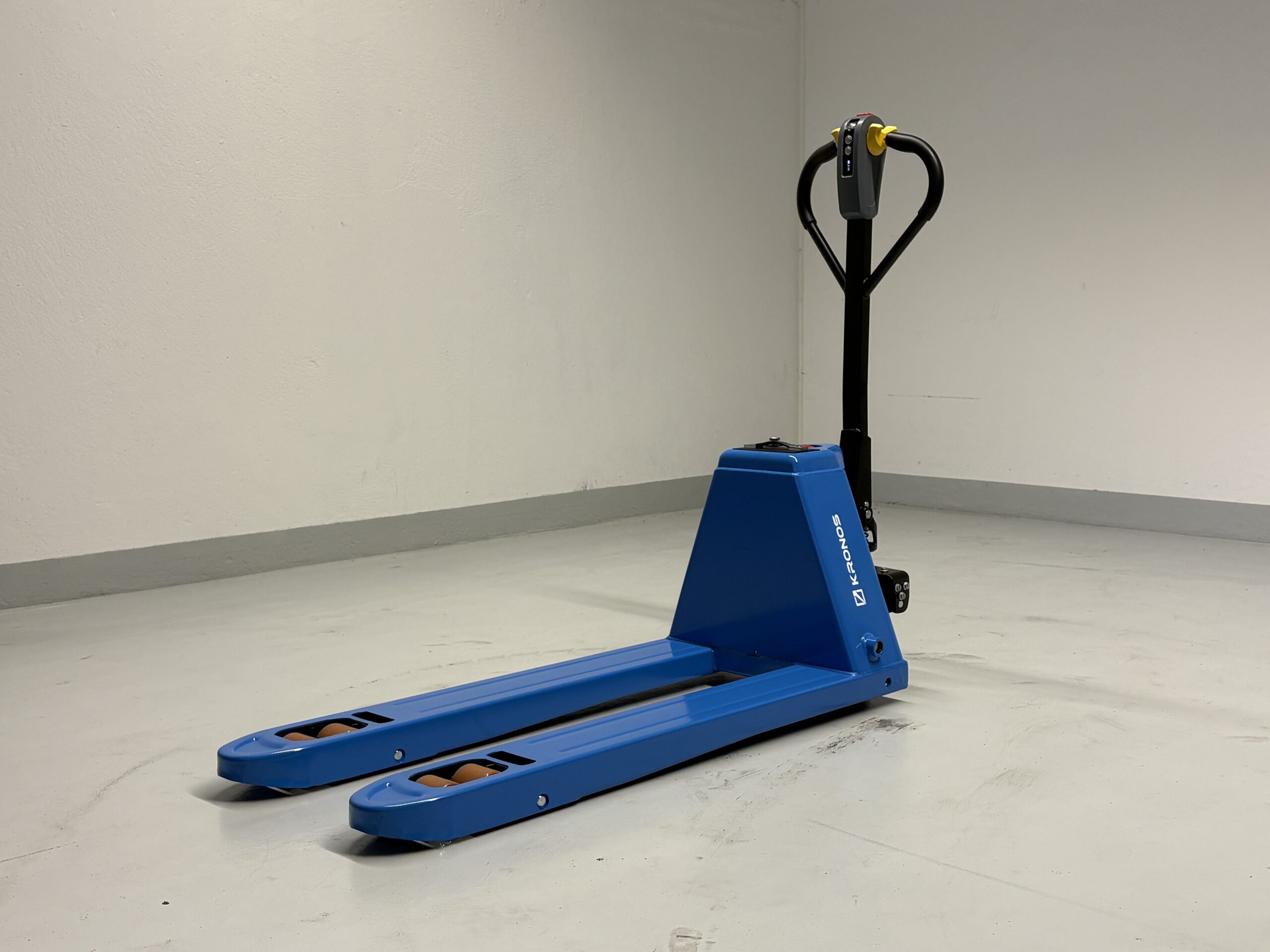 Elektrischer Handhubwagen 1,5 t - KRONOS EHW Eco 15 – Bild 2