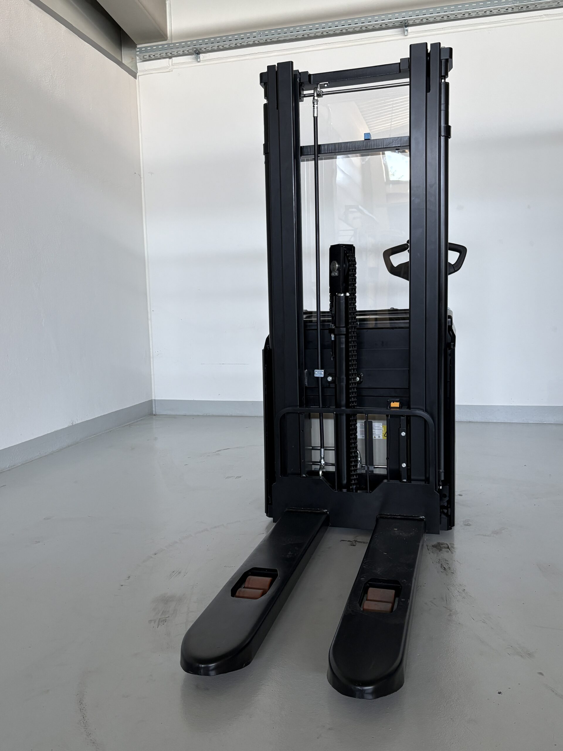 Elektrischer Hochhubwagen 1,6 to - Lithium - KRONOS HH Pro 16 – Bild 6